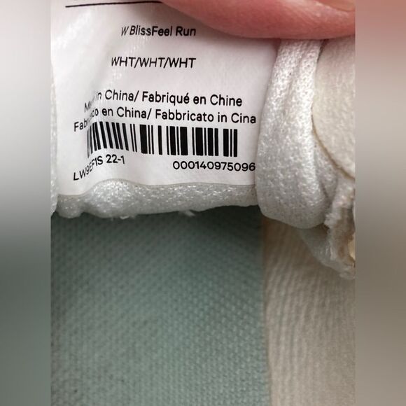 Lululemon Blissfeel Womens Size 8.5 Running Shoes White Athletic Workout Sneaker - Picture 3 of 16